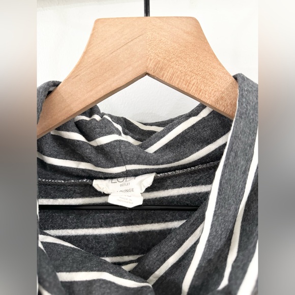 Loft Lounge Dolman Sleeve Striped Cowl Neck Top Gray Size XS - Picture 5 of 6